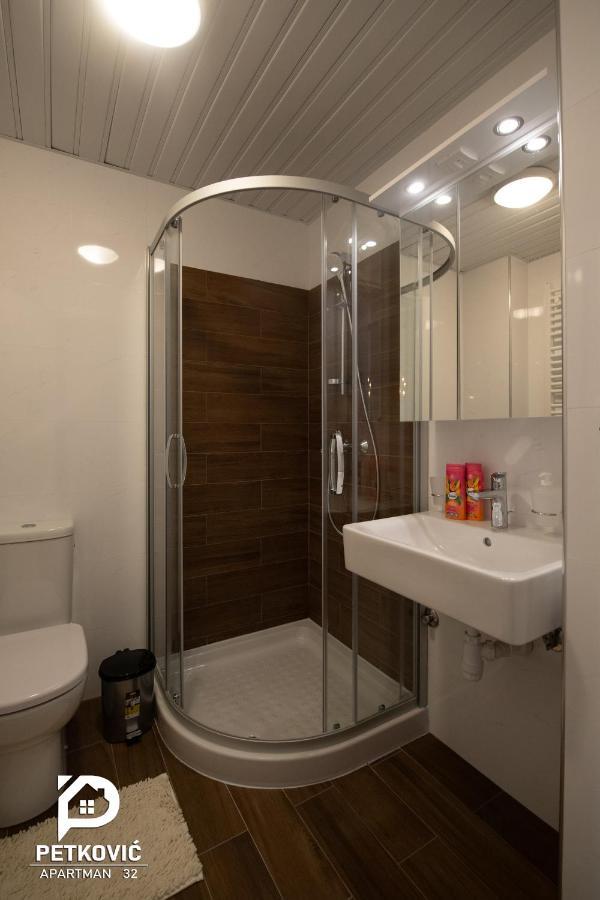 Petkovic Apartmani Studio32 Jagodina Exterior foto