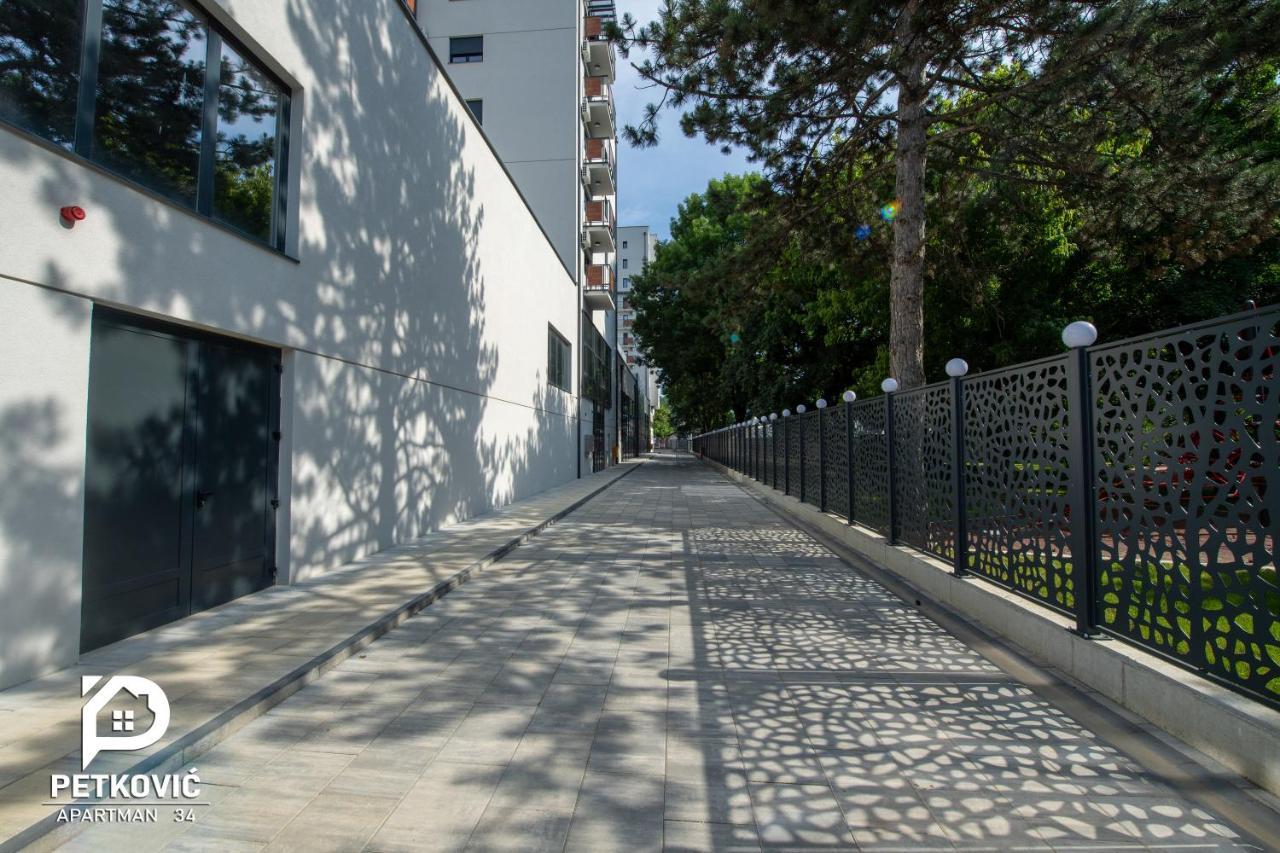 Petkovic Apartmani Studio32 Jagodina Exterior foto